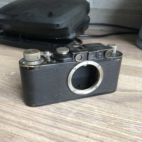 1932 leica black - paint, 35mm