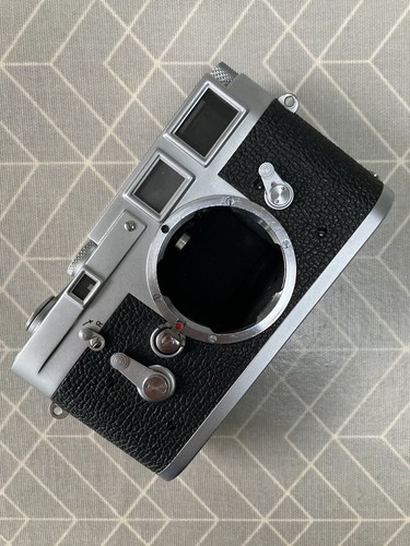Leica 35mm single stroke - m3,